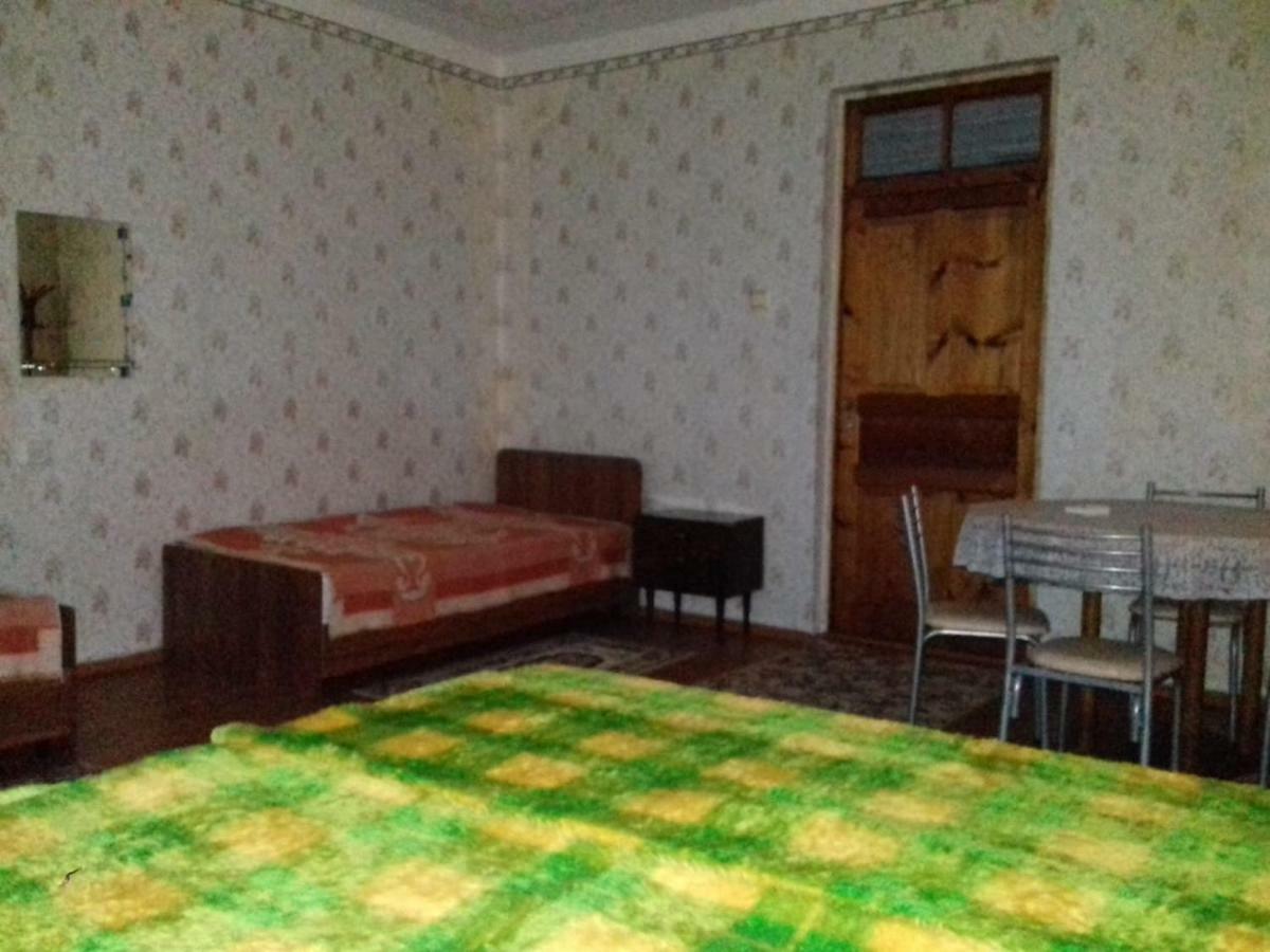 Guesthouse At Oleg'S Zolotoy Bereg Gudauta Exteriör bild