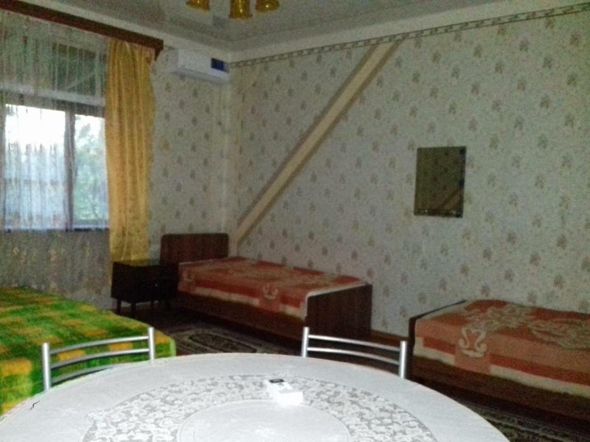 Guesthouse At Oleg'S Zolotoy Bereg Gudauta Exteriör bild